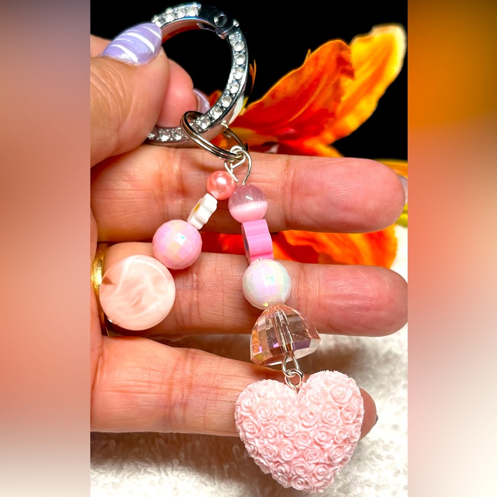 🌸💦🌊pink floral heart purse bling-this is soft colors/dazzling ring closure